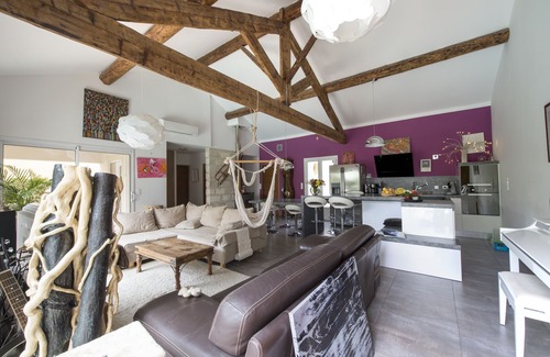 Saint-Laurent-d'Aigouze Villa | Villa with 4 bedrooms and private pool,