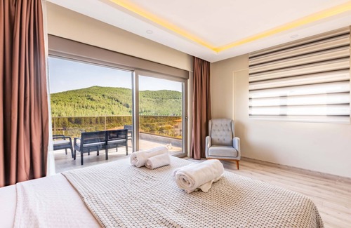 Kas Villa | Villa w Pool, BBQ, Garden 5 min to Phellos in Kas
