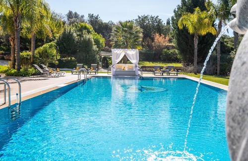 Patroves Villa | Villa w/pool, BBQ, sea view & private annex