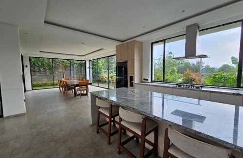 Parongpong Villa | Villa W Trinity