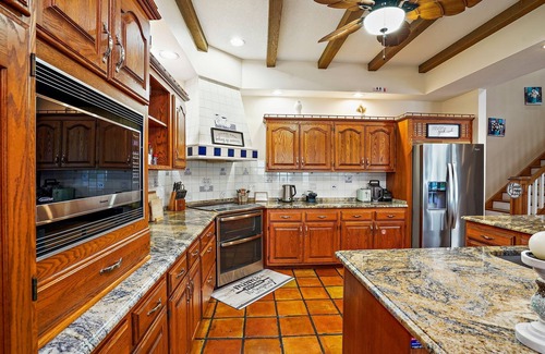 Anona Villa | Villa Waterfront w/POOL, few mins from the BEACH