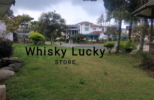 Cipanas Villa | Villa WhiskyLucky411