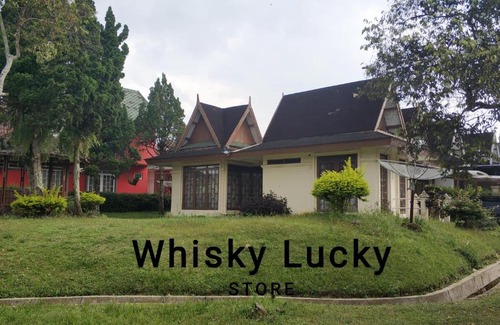 Cipanas Villa | Villa WhiskyLucky411