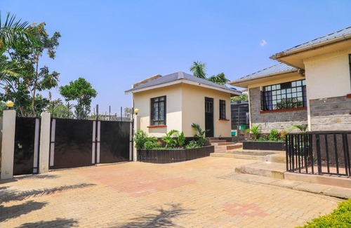 Kisumu Bed & Breakfast | Villa Winga Deluxe Hotel