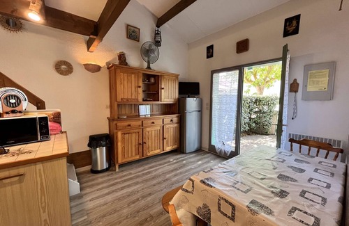 Portiragnes-Plage House | Villa with 2 bedrooms, for 4 people, located in a secured residence, near shops, at only 350m.
