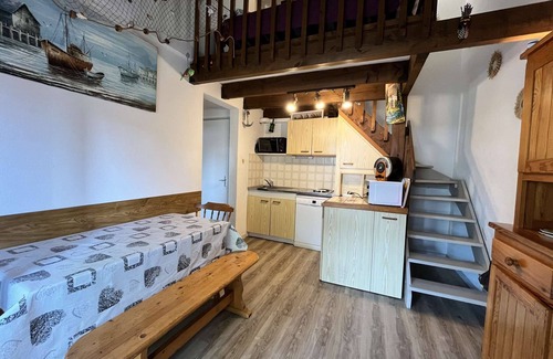 Portiragnes-Plage House | Villa with 2 bedrooms, for 4 people, located in a secured residence, near shops, at only 350m.
