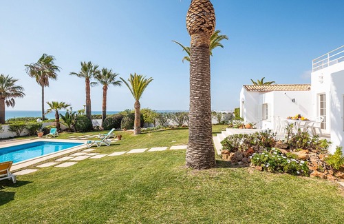 Gale Villa | Villa with 2 heatable pools, sea view & BBQ