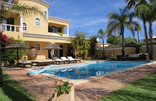 Vilamoura House | VILLA WITH A VERY BIG, BEAUTIFUL GARDEN AND TENNIS