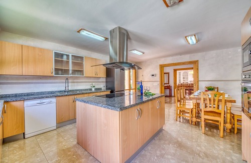 Crestatx Ski Chalet | Villa with barbecue Romana private pool Mallorca