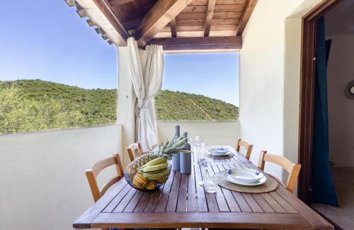 Schifoni House | Villa with BBQ & Fast Wi-Fi - Sleeps 5, Minutes from the Beach