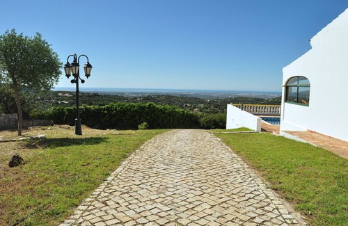 Sao Bras de Alportel Villa | Villa with breathtaking views over the sea and Faro's valley