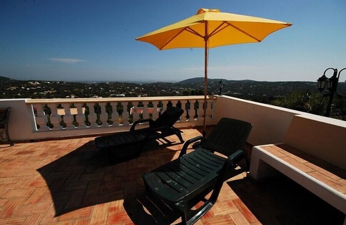 Sao Bras de Alportel Villa | Villa with breathtaking views over the sea and Faro's valley