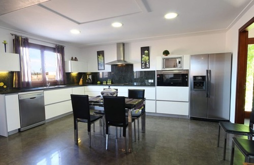 Sa Pobla Villa | Villa with detached house, air conditioning, wifi, garden, private swimming pool
