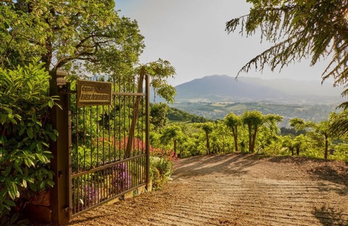 Castelraimondo Villa | Villa with Exclusive Pool - Casa Belveder