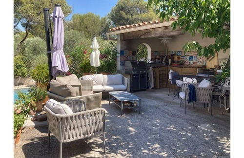 Roquefort-la-Bedoule Villa | Villa with large pool near Cassis - 6 people
