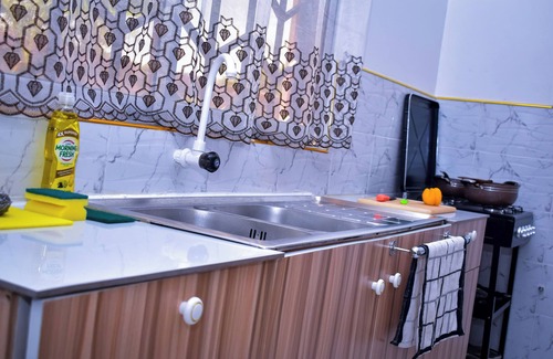 Kilifi Villa | Villa with Free Wifi&Parking, Smart TV, Hot Shower, House Keeping