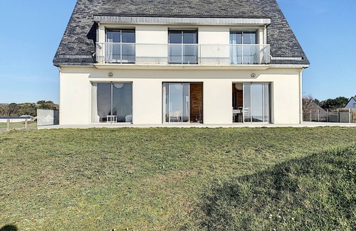 Saint-Pair-sur-Mer House | Villa with garden and beach access, terrace, 5 bedrooms, 2 bathrooms, wifi, parking