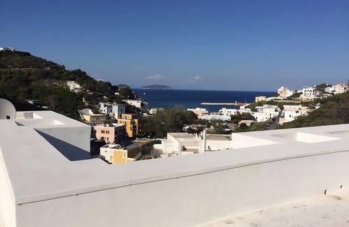 Ponza Villa | Villa with garden and 2 private terraces in the center of Ponza.
