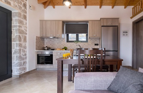 Lefkada Town Villa | 'Villa with garden view 1' with Shared Garden & Wi-Fi