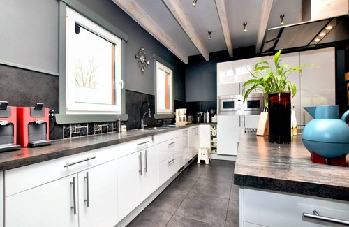 Freineux Villa | Villa with heated outdoor pool and sauna
