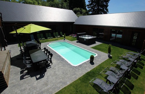 Freineux Villa | Villa with heated outdoor pool and sauna