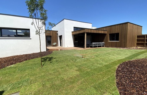 Plouhinec Villa | Villa with indoor pool, close to beaches