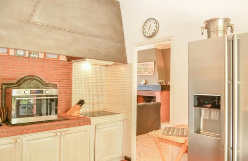Montmaurin House | Villa with large terrace and swimming pool