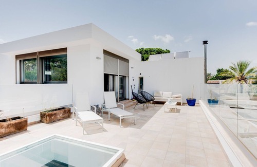 Siesta Villa | Villa with own Pool (10x3m) and only 100m from the beach away