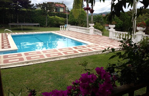 Darien Villa | Villa With Pool And Lake View