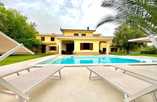 Jerzu Apartment | " Villa with Pool Comfort "