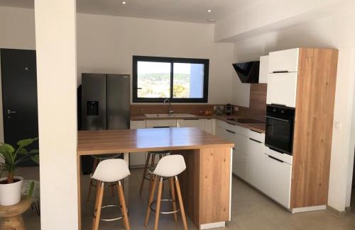 Bellegarde House | Villa with pool for 8 people