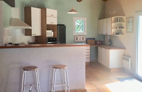 Le Canon House | Villa with Pool, sleeps 9 located at Canon, between the pond and the ocean