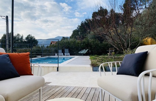 Saint-Zacharie House | Villa with pool & view & air conditioning