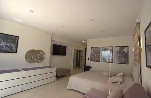 Megalos Prinos Villa | villa with pool and jacuzzi