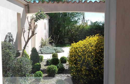 Saint Rogatien Villa | Villa with pool, in a park, quiet area, 6 people, 3 bedrooms