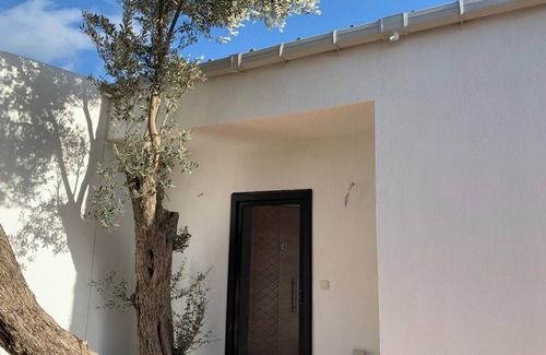 Dagbelen Villa | Villa With Pool