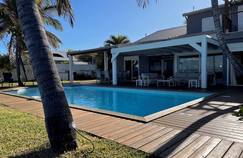 Trois-Bassins Villa | Villa with pool, waterfront, sea view