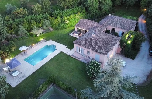 Grand Sud Villa | Villa with private pool and tennis court, 5-star rating, Aix en Provence