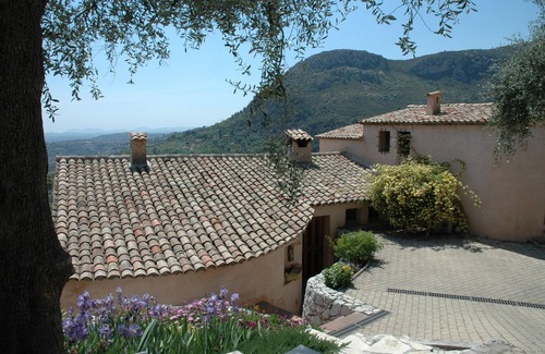 Saint-Jeannet Villa | Villa With Private Pool, Sea Views And Mountains Views