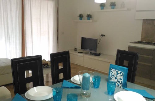 Porto Pino House | VILLA WITH PRIVATE GARDEN NEAR THE SEA