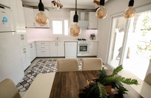 Yesiluzumlu Villa | Villa with Private Pool Surrounded by Olive Trees
