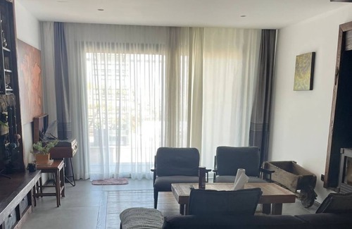 Dagbelen Villa | Villa with Private Pool in Central Location, for 5 people - AWZ 237