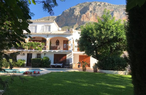 Montgo de Toscamar Villa | Villa with private pool and gardens set In the Montgo Mountain National Park