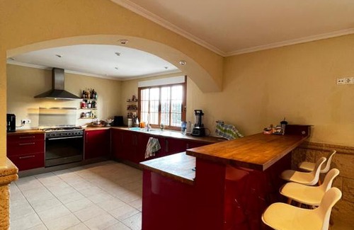 Coveta Fuma Ski Chalet | Villa with Private Pool & BBQ, Close to the Beach
