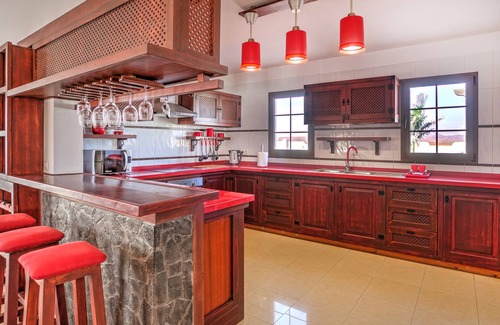 Antigua Villa | Villa with private pool in the middle of a quiet volcanic landscape