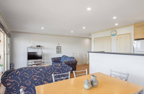 Ledge Point House | Villa with resort amenities