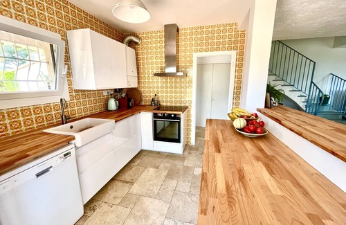 Bastide Giraud House | Villa with sea view, swimming pool, tennis in a charming family estate! :)