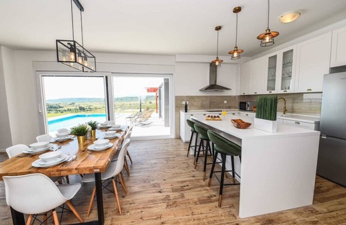 Razanac House | Villa with spectacular mountain and see view