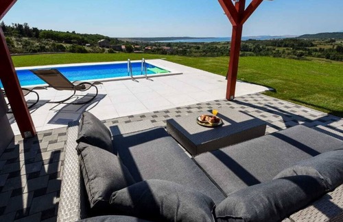 Razanac House | Villa with spectacular mountain and see view