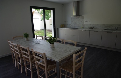 Biscarrosse Plage Villa | villa with swimming pool in a very quiet area of biscarrosse plage